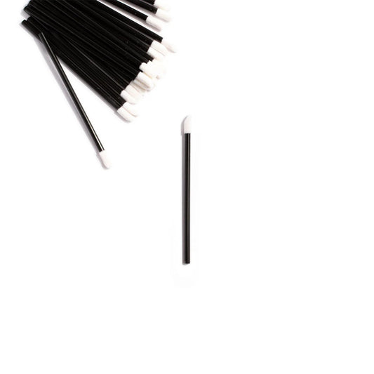 Eyelash Brushes: All you Need to Know