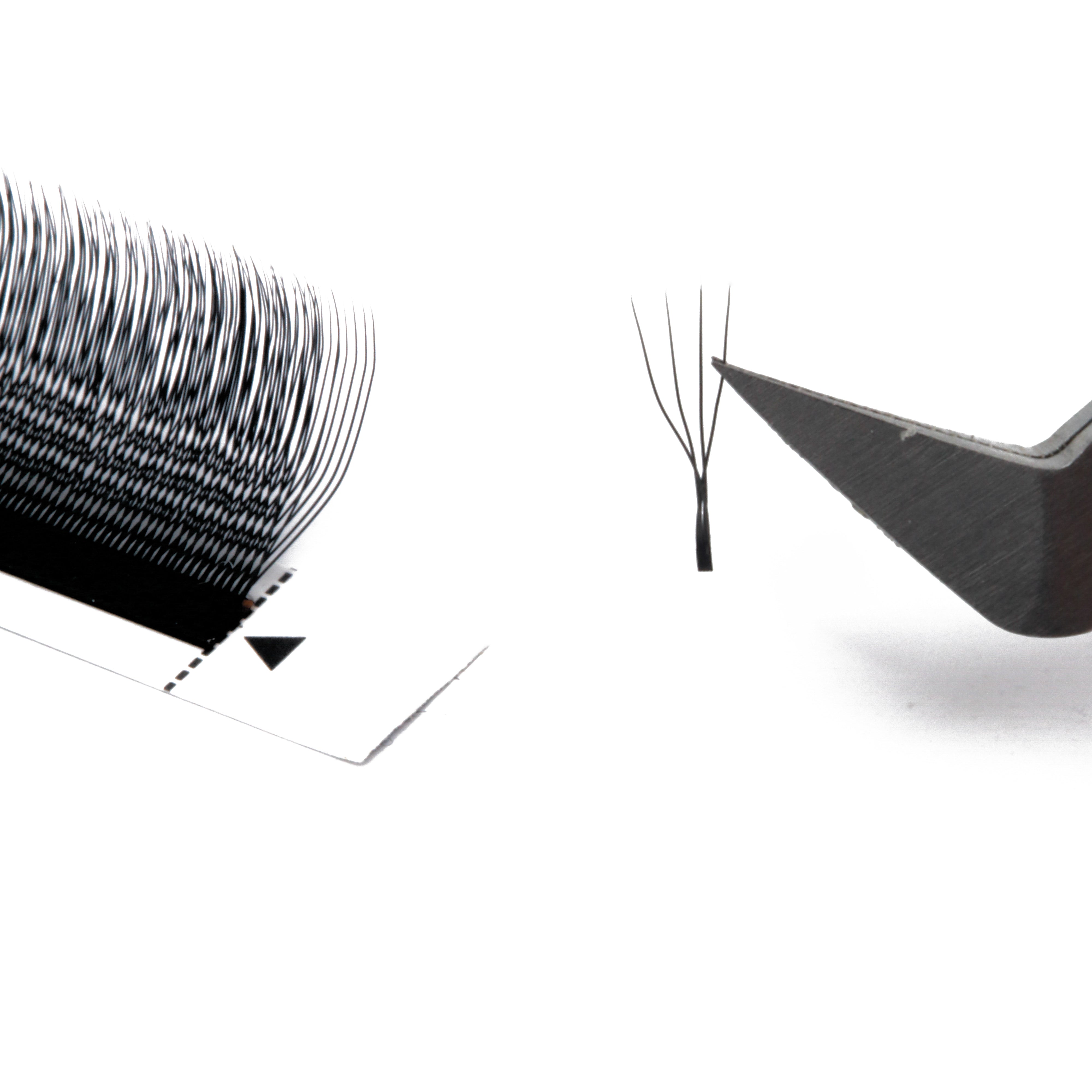 U-Shaped Lash Extensions