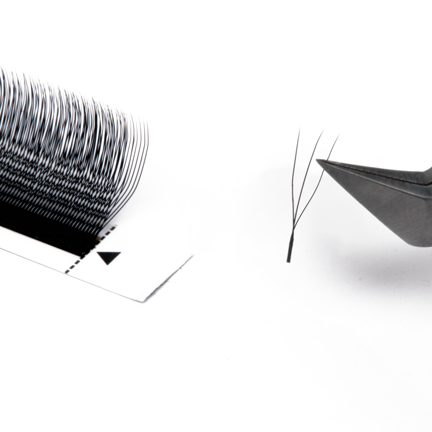 U-Shaped Lash Extensions