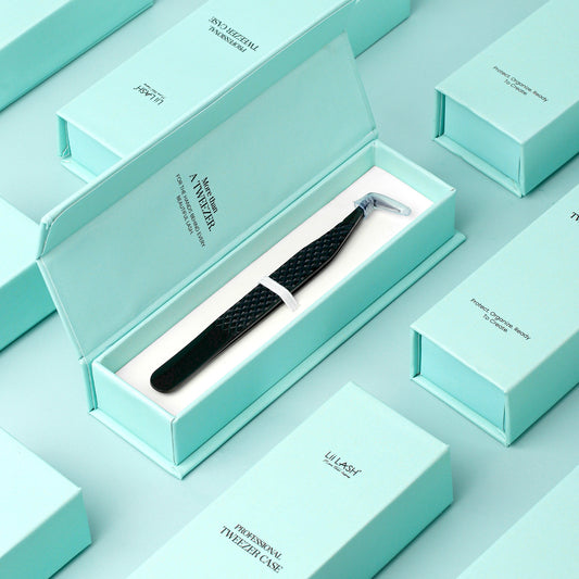 LII LASH PROFESSIONAL TWEEZER CASE